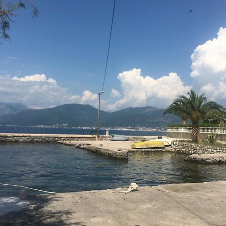 Studio Apartments Krasici Tivat Ngoại thất bức ảnh