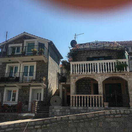 Studio Apartments Krasici Tivat Ngoại thất bức ảnh