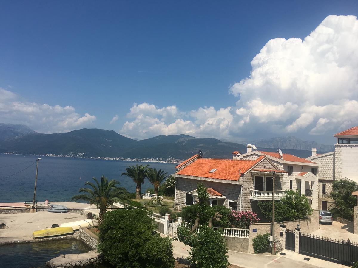 Studio Apartments Krasici Tivat Ngoại thất bức ảnh